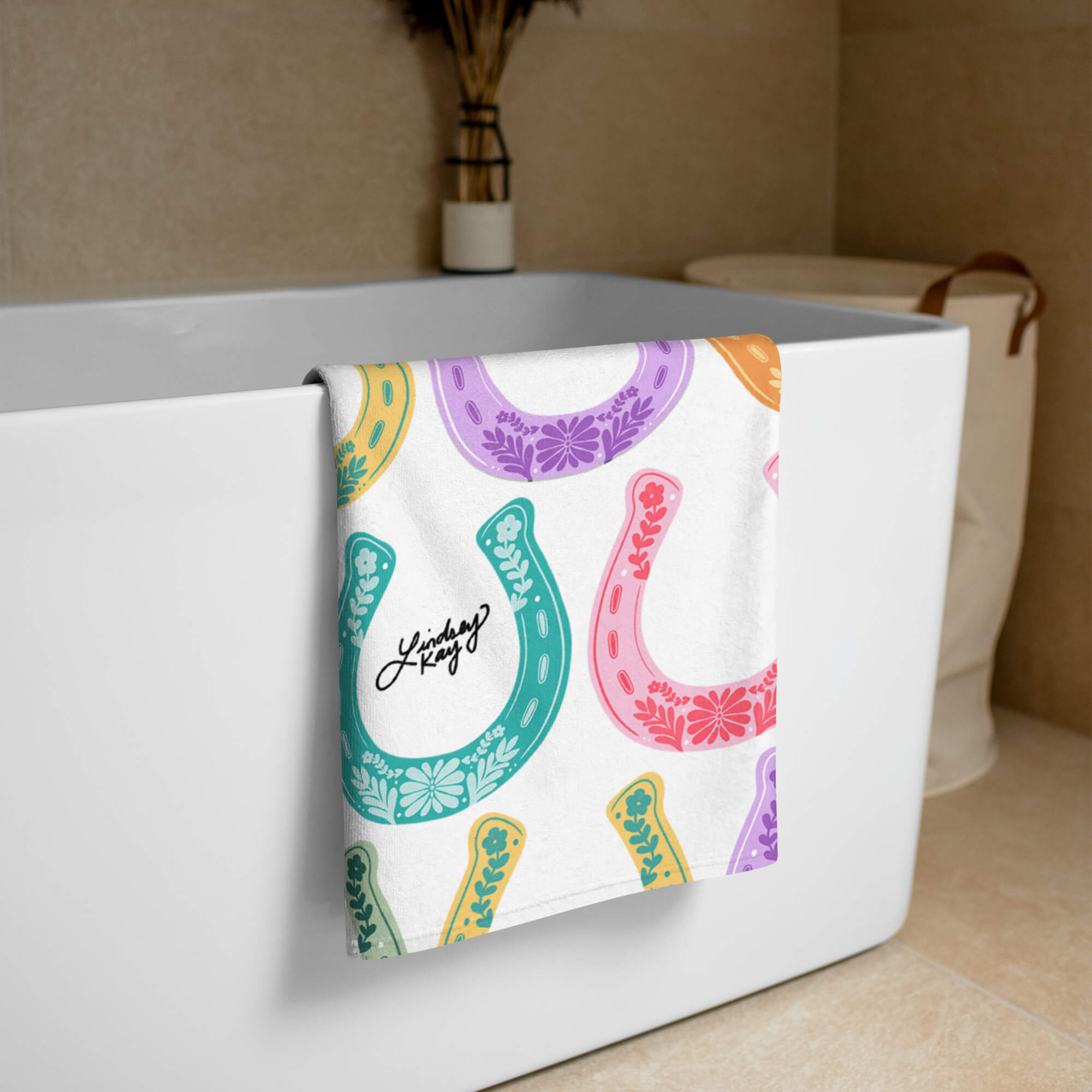 Western Colorful Horseshoes - Beach Towel